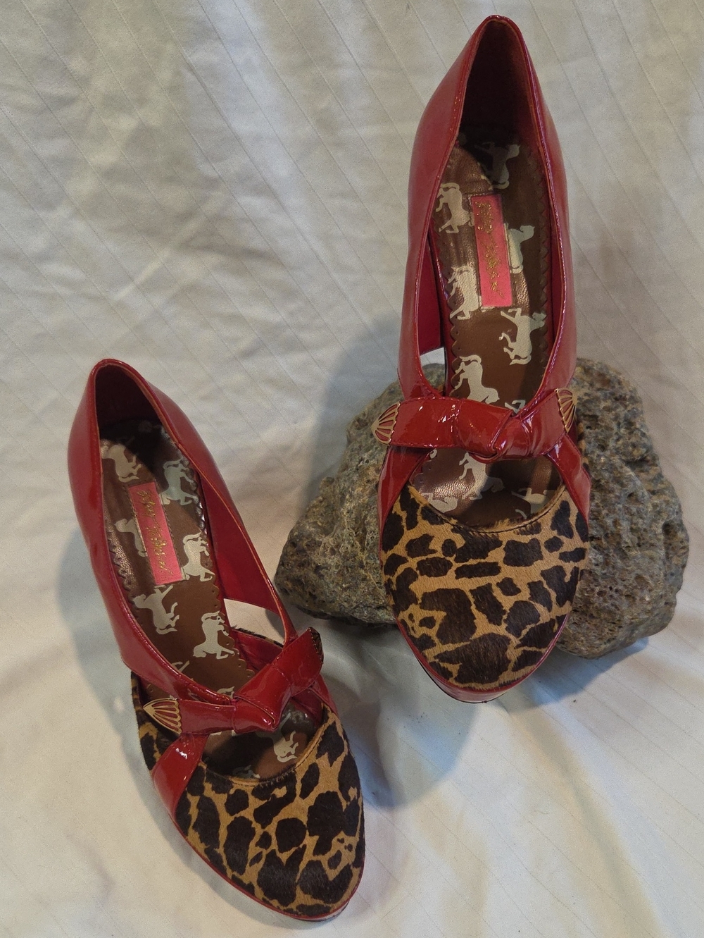 Betsy Johnson Red Patent and Leopard Print Peep-Toe Heels 🔥 Sz10